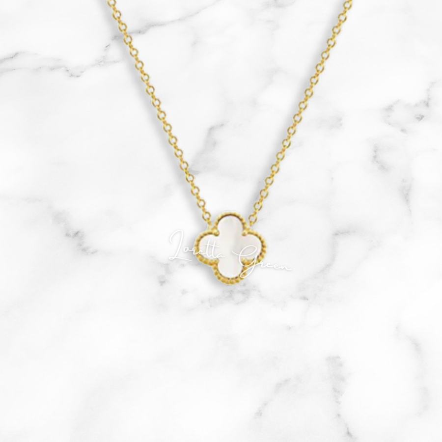 Clover Necklace on Gold
