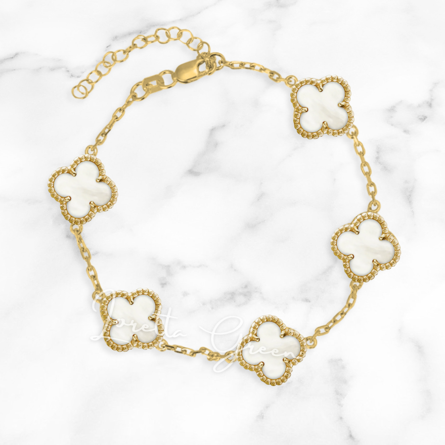 Clover Bracelet on Gold