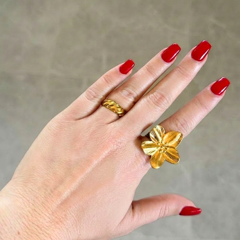 Gold Flower Ring - Adjustable